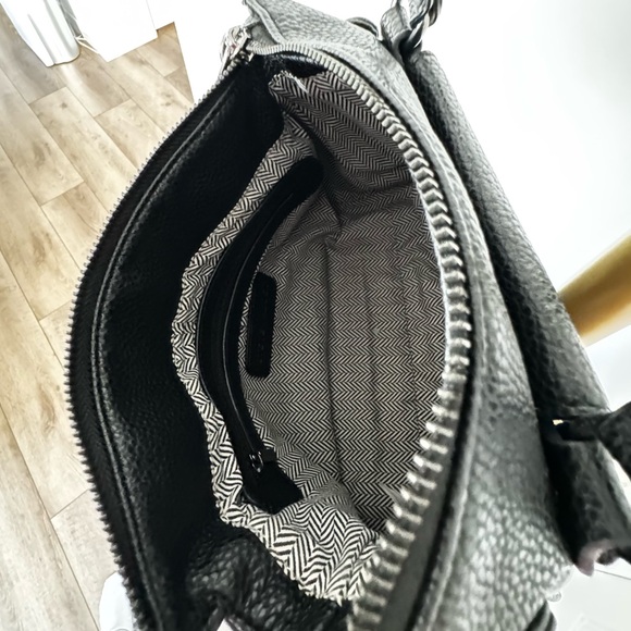 Y2K Vegan Leather Bag Detachable Crossbody Strap Black Minimalist Preppy Classic - Picture 8 of 11